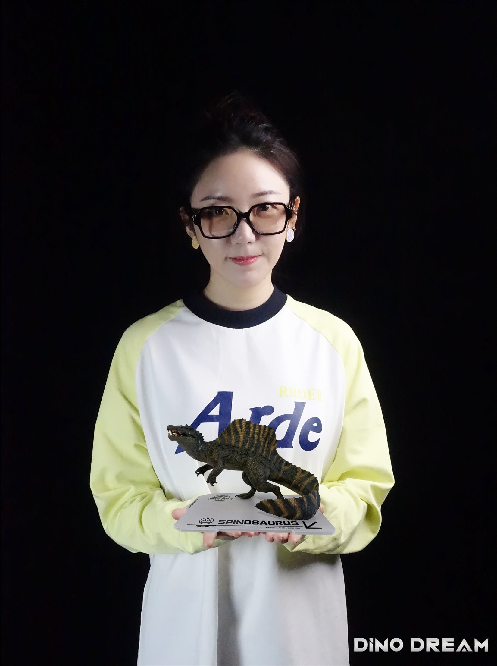 DINO DREAM 1:30 Scale Spinosaurus Stand Version Model