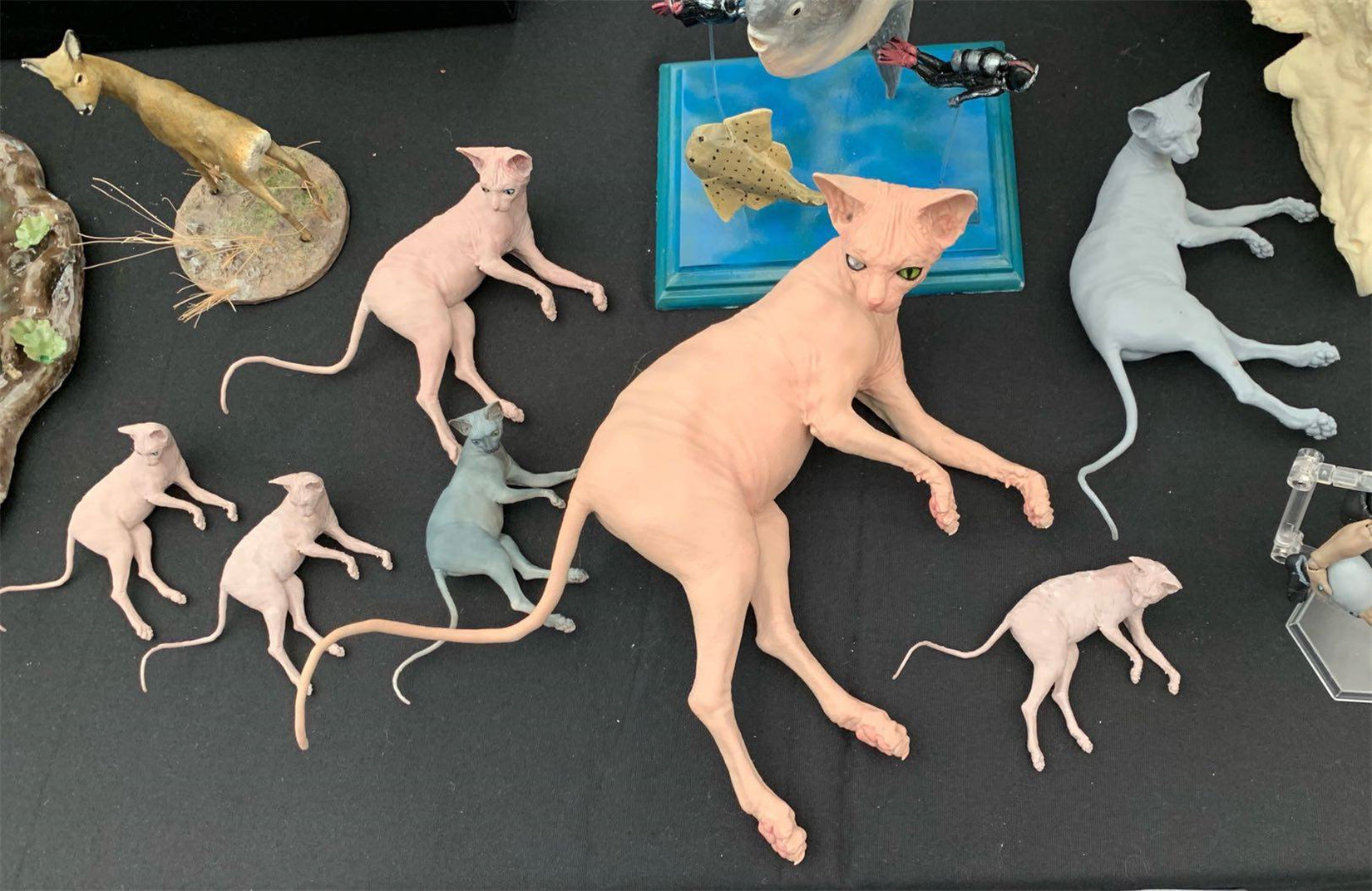 PASSION CHARGER Sphinx Cat Figurine