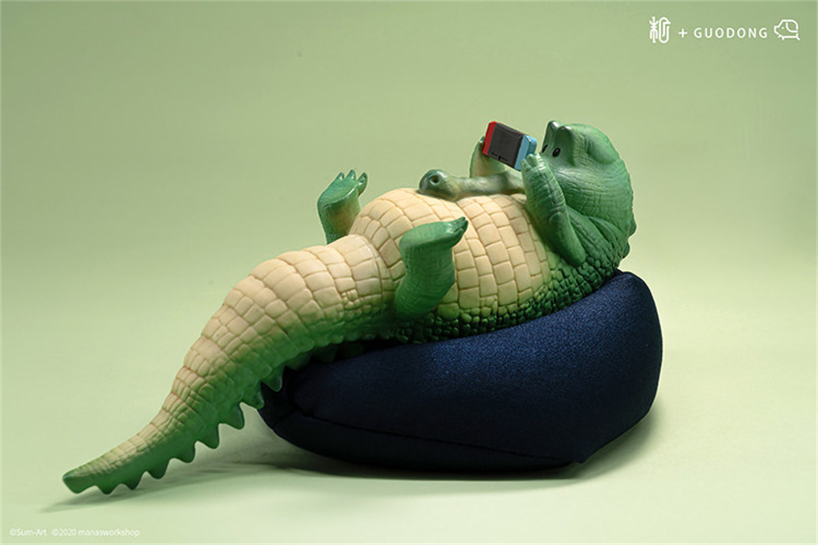 1/6 Scale Lazy Critters – Animals Lounging on the Sofa