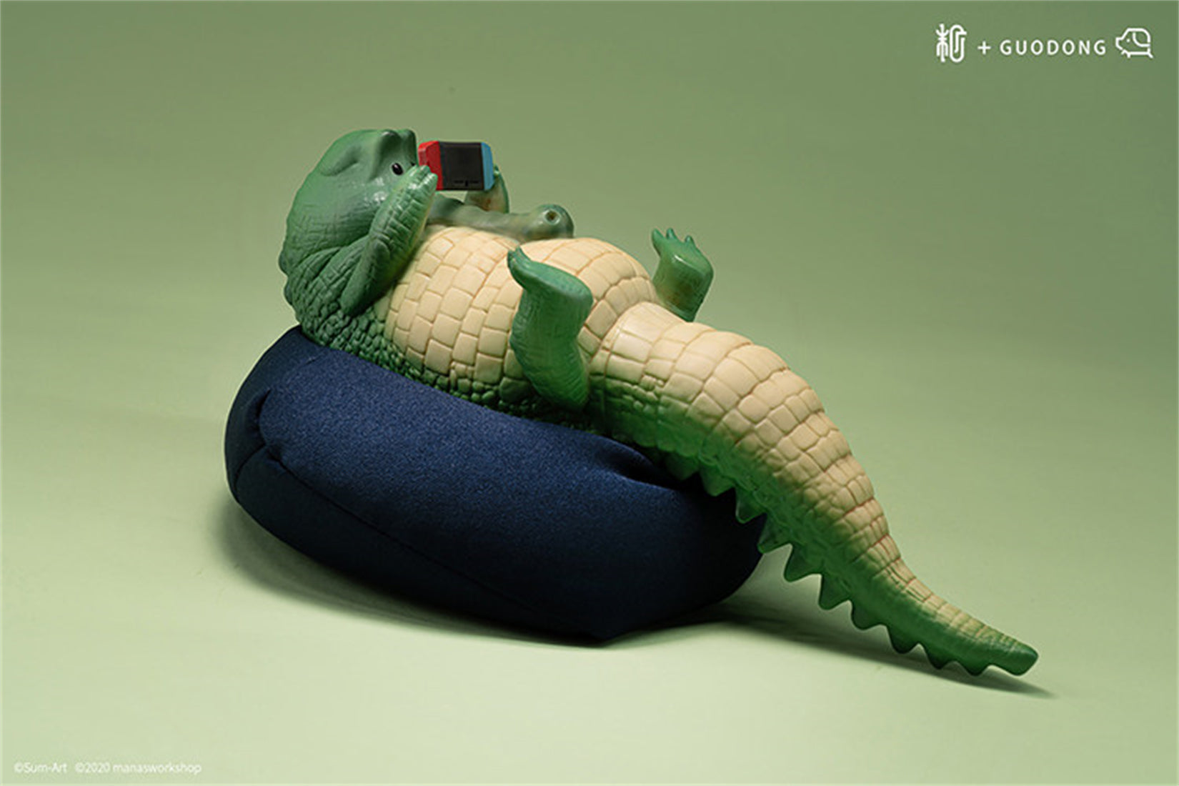1/6 Scale Lazy Critters – Animals Lounging on the Sofa
