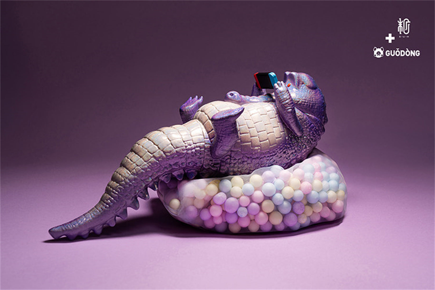 1/6 Scale Lazy Critters – Animals Lounging on the Sofa