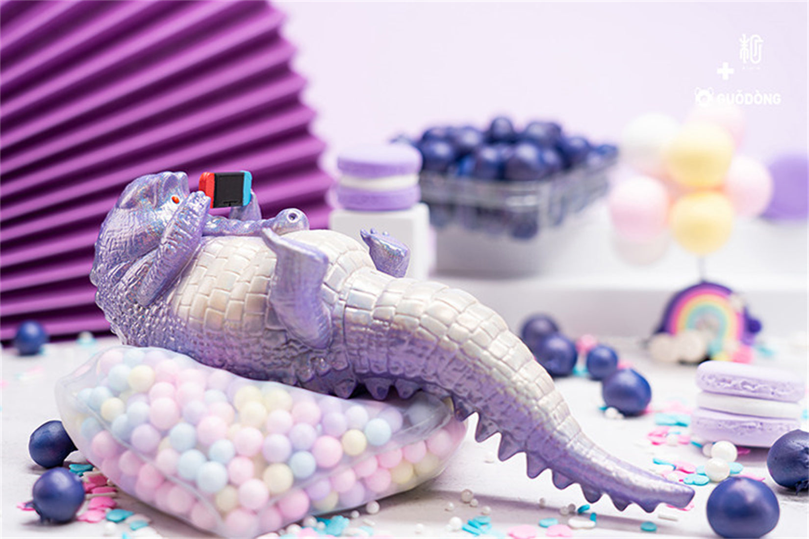 1/6 Scale Lazy Critters – Animals Lounging on the Sofa
