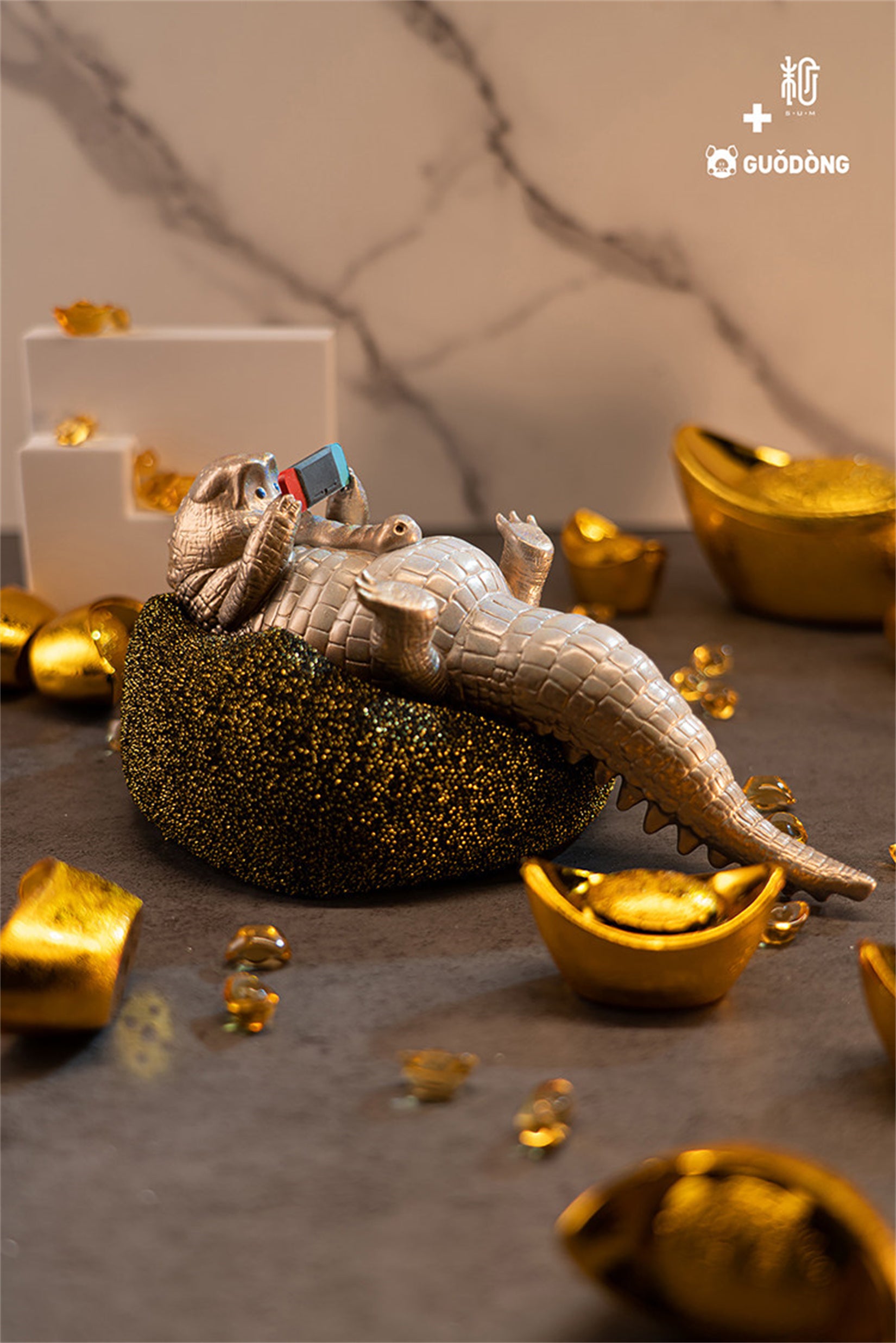 1/6 Scale Lazy Critters – Animals Lounging on the Sofa