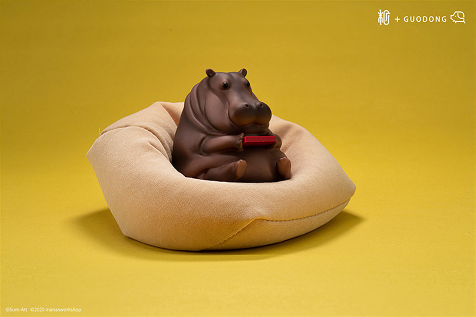 1/6 Scale Lazy Critters – Animals Lounging on the Sofa