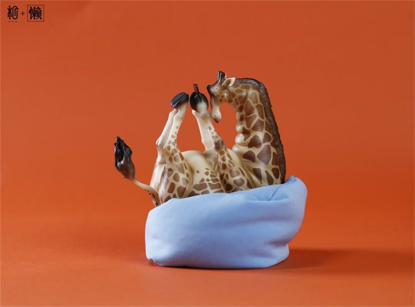 1/6 Scale Lazy Critters – Animals Lounging on the Sofa