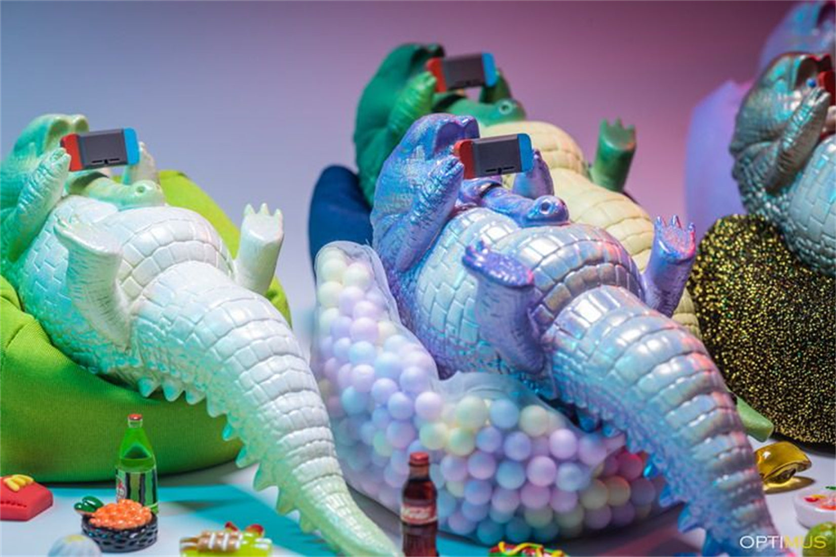 1/6 Scale Lazy Critters – Animals Lounging on the Sofa