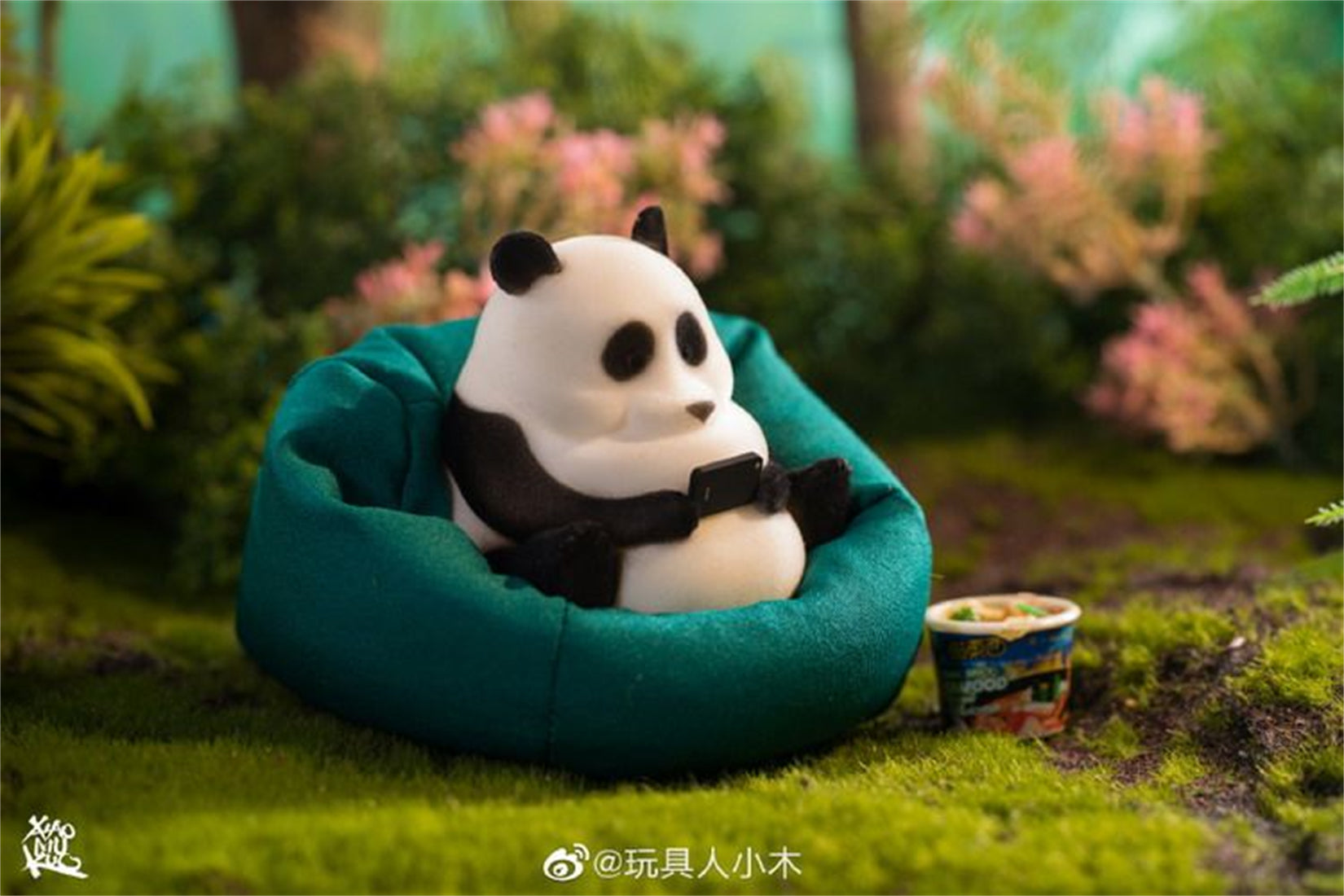 1/6 Scale Lazy Critters – Animals Lounging on the Sofa