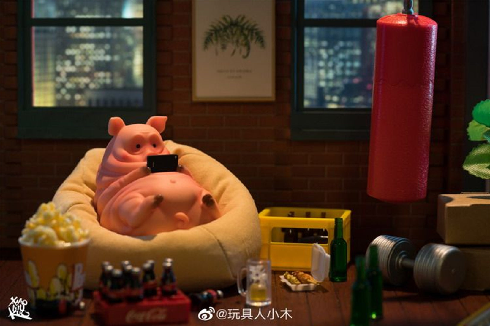 1/6 Scale Lazy Critters – Animals Lounging on the Sofa