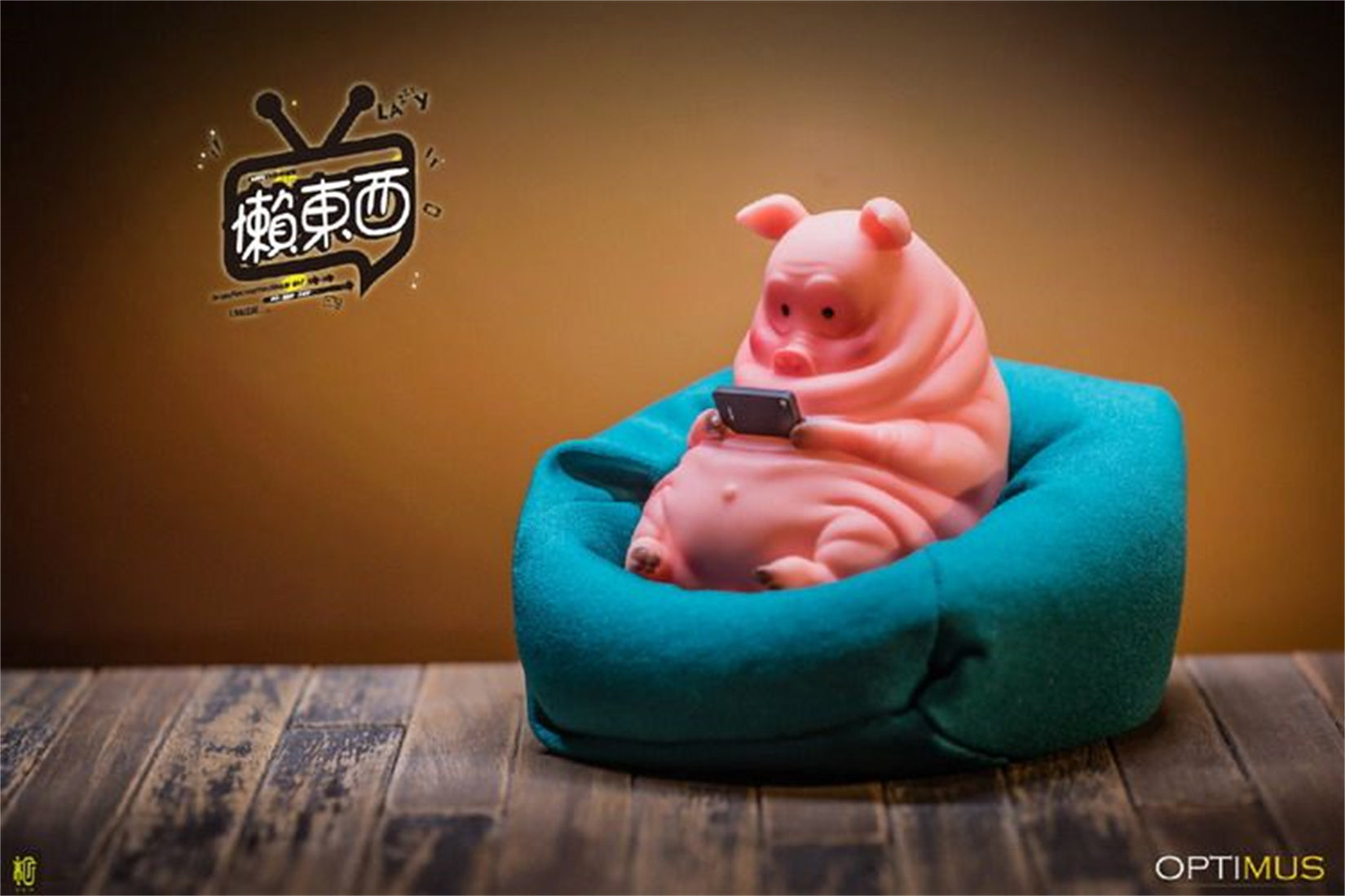 1/6 Scale Lazy Critters – Animals Lounging on the Sofa