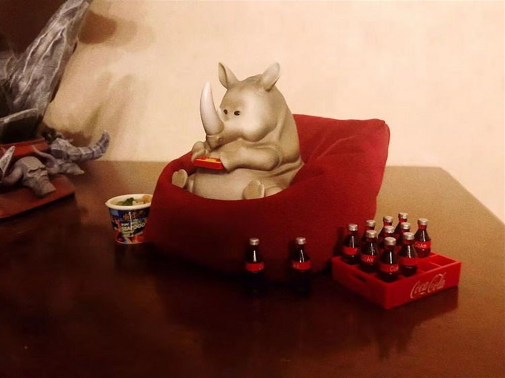 1/6 Scale Lazy Critters – Animals Lounging on the Sofa