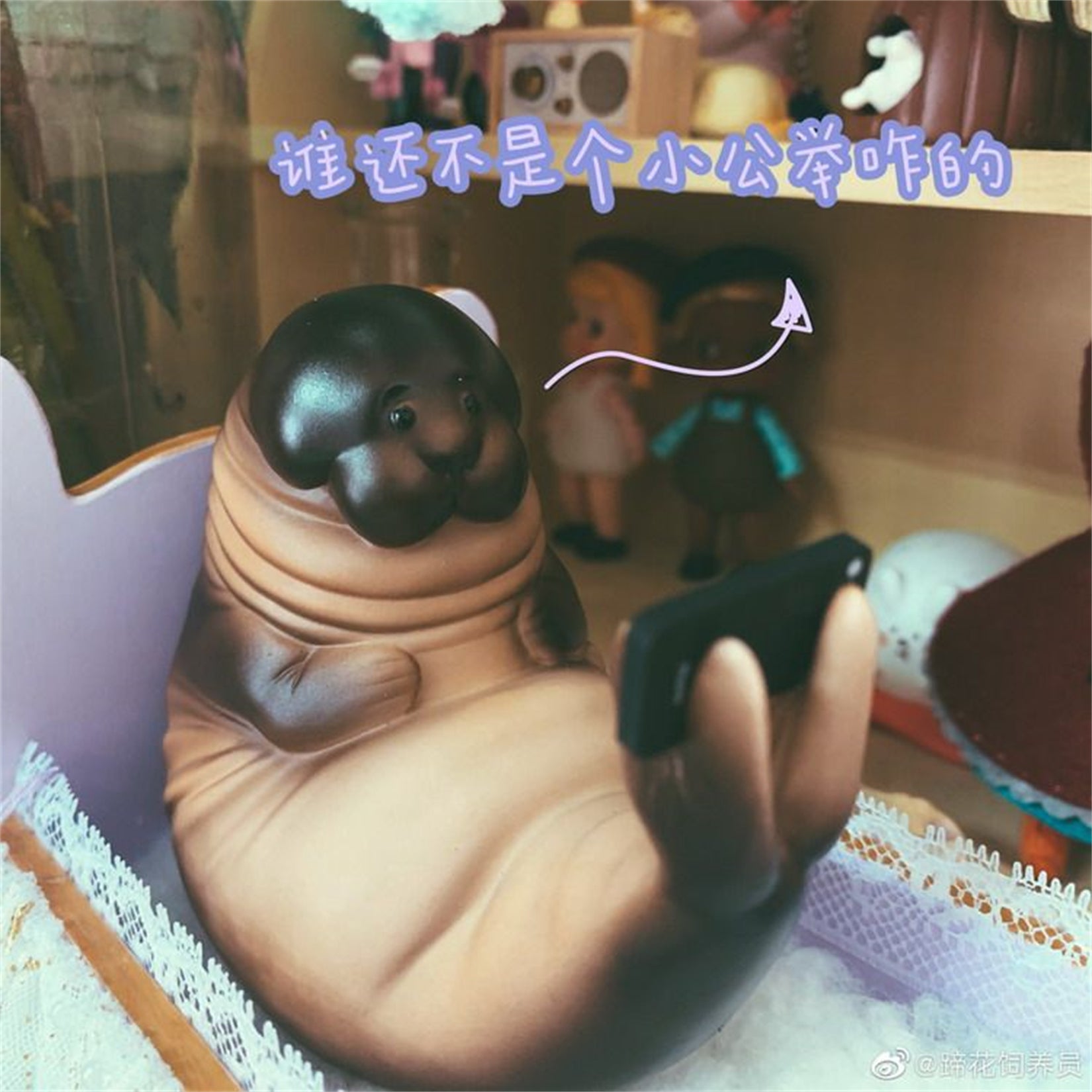 1/6 Scale Lazy Critters – Animals Lounging on the Sofa