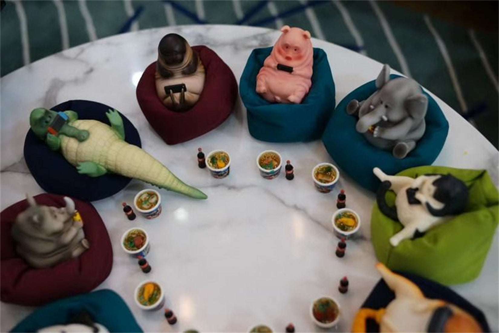 1/6 Scale Lazy Critters – Animals Lounging on the Sofa