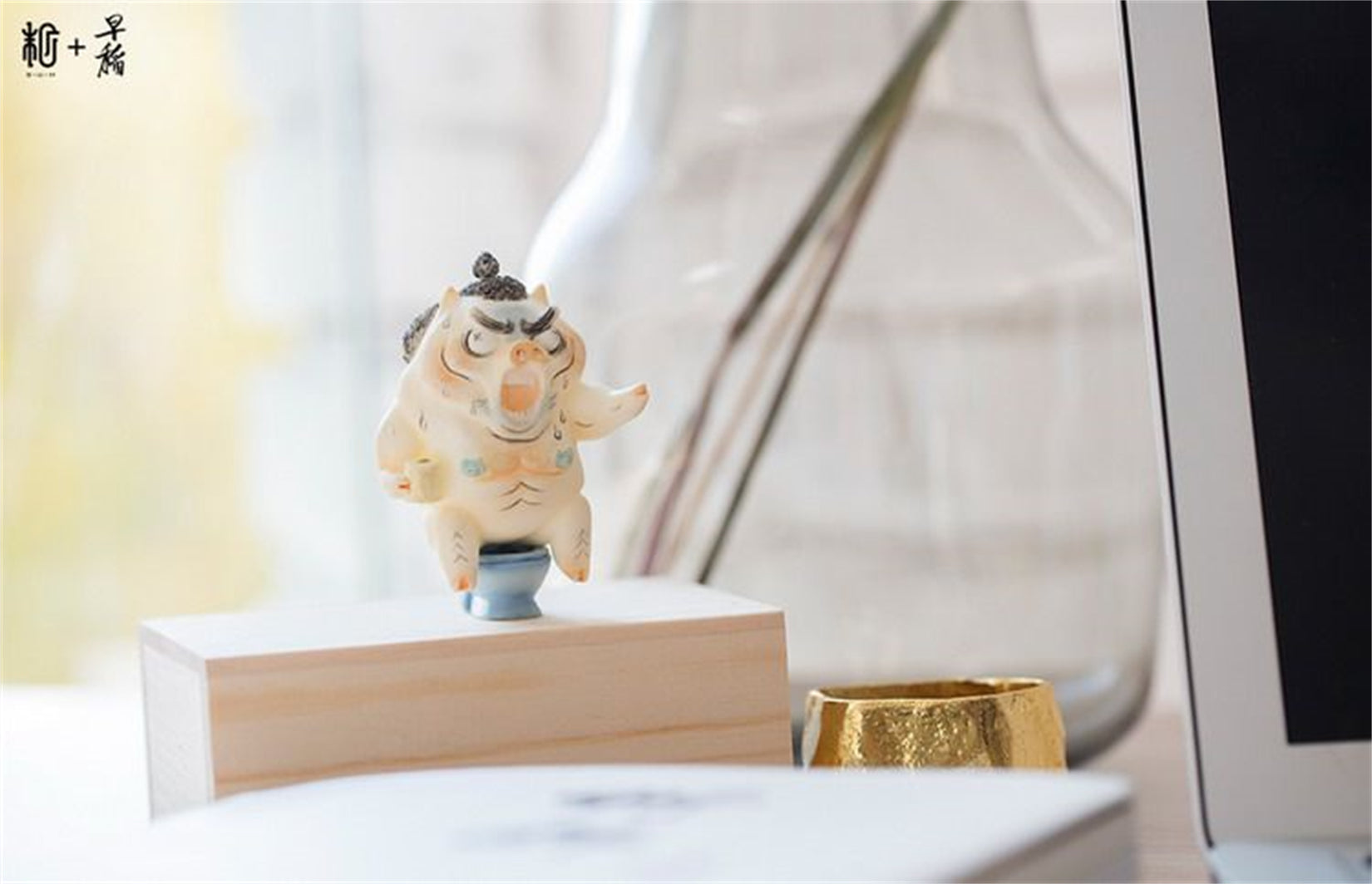 1/18 Scale PVC Quirky Piggy Desk Figurines