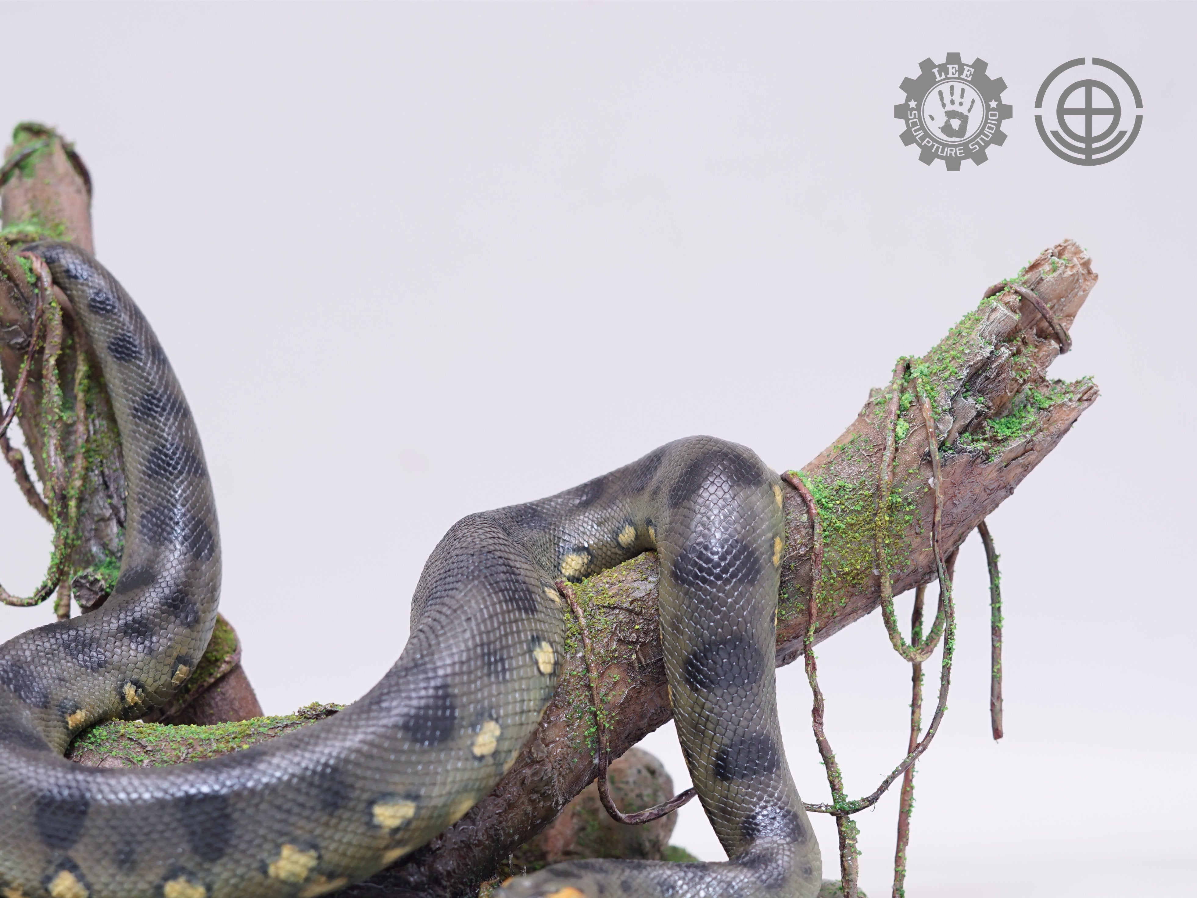 LEE Sculpture Studio 1/10 Scale Green anaconda Model