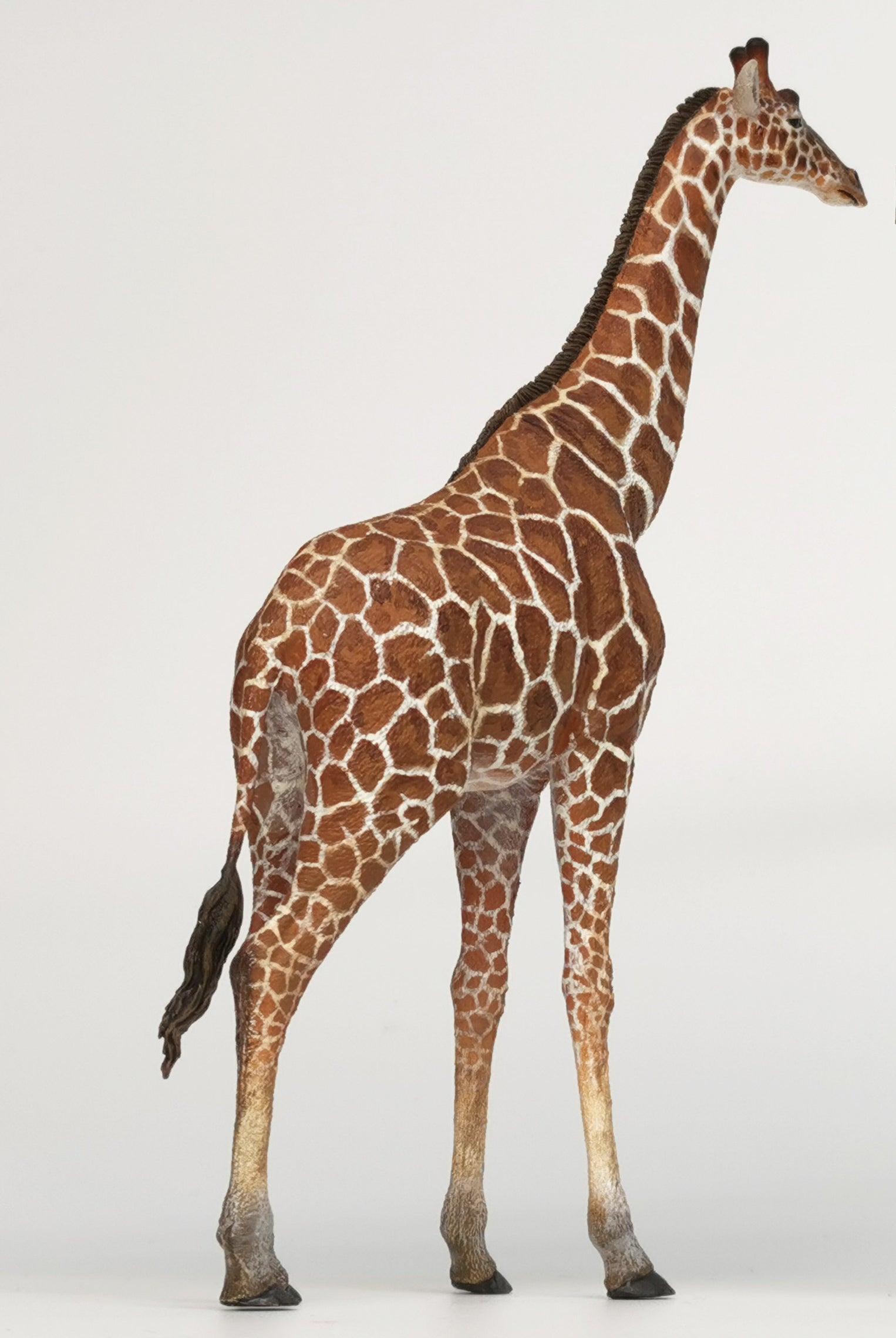 WS Studio Giraffe Statue