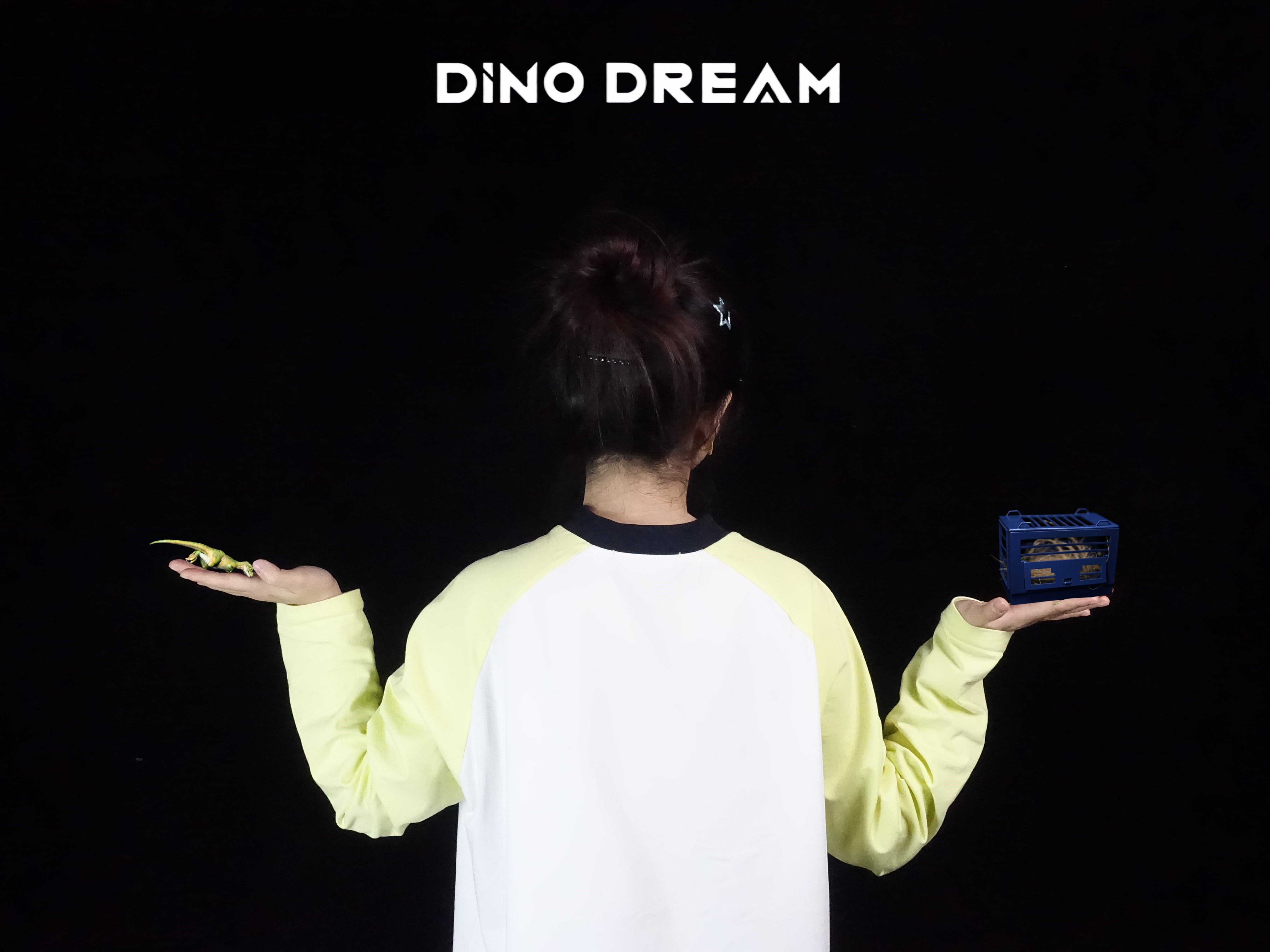 DINO DREAM 1/30 Scale Baby Trex Cage Model