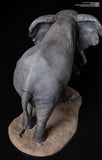 De CLAY Studio African Bush Elephant Scene Statue