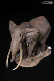 De CLAY Studio African Bush Elephant Scene Statue