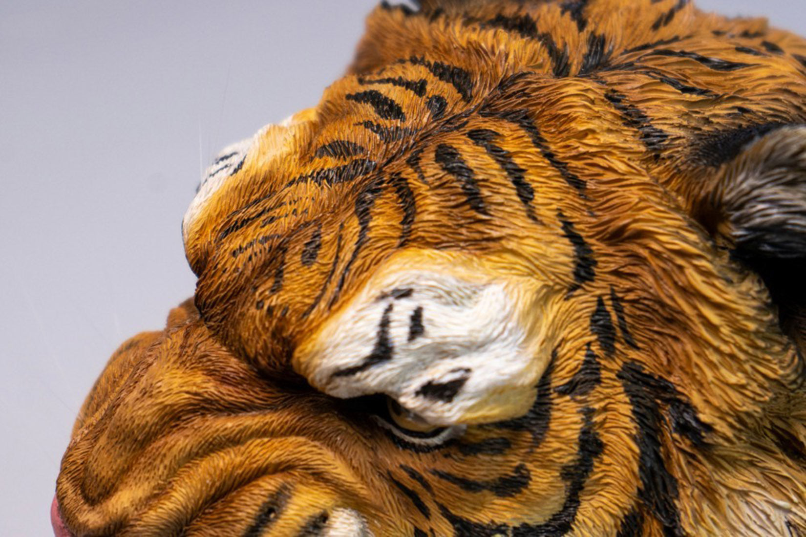 JXK Tiger Head Statue Figure