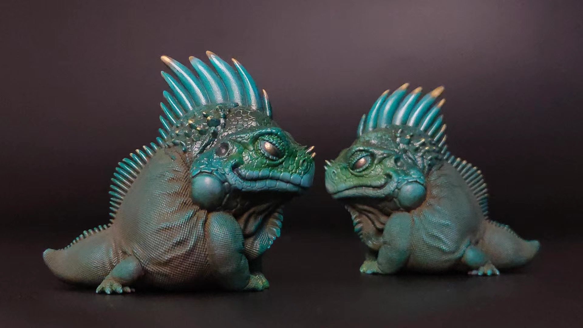 Lizard Kingdom Green Iguana Cyclura Cornuta Bronze Model