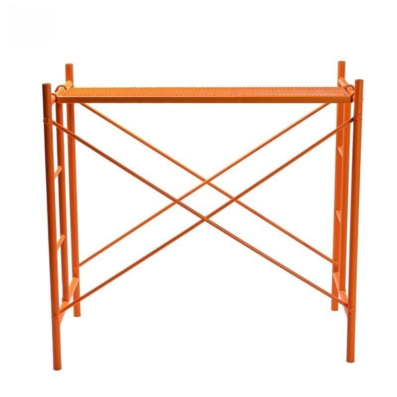 MMMTOYS Orange Scaffolding Scene Decoration