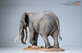 De CLAY Studio African Bush Elephant Scene Statue