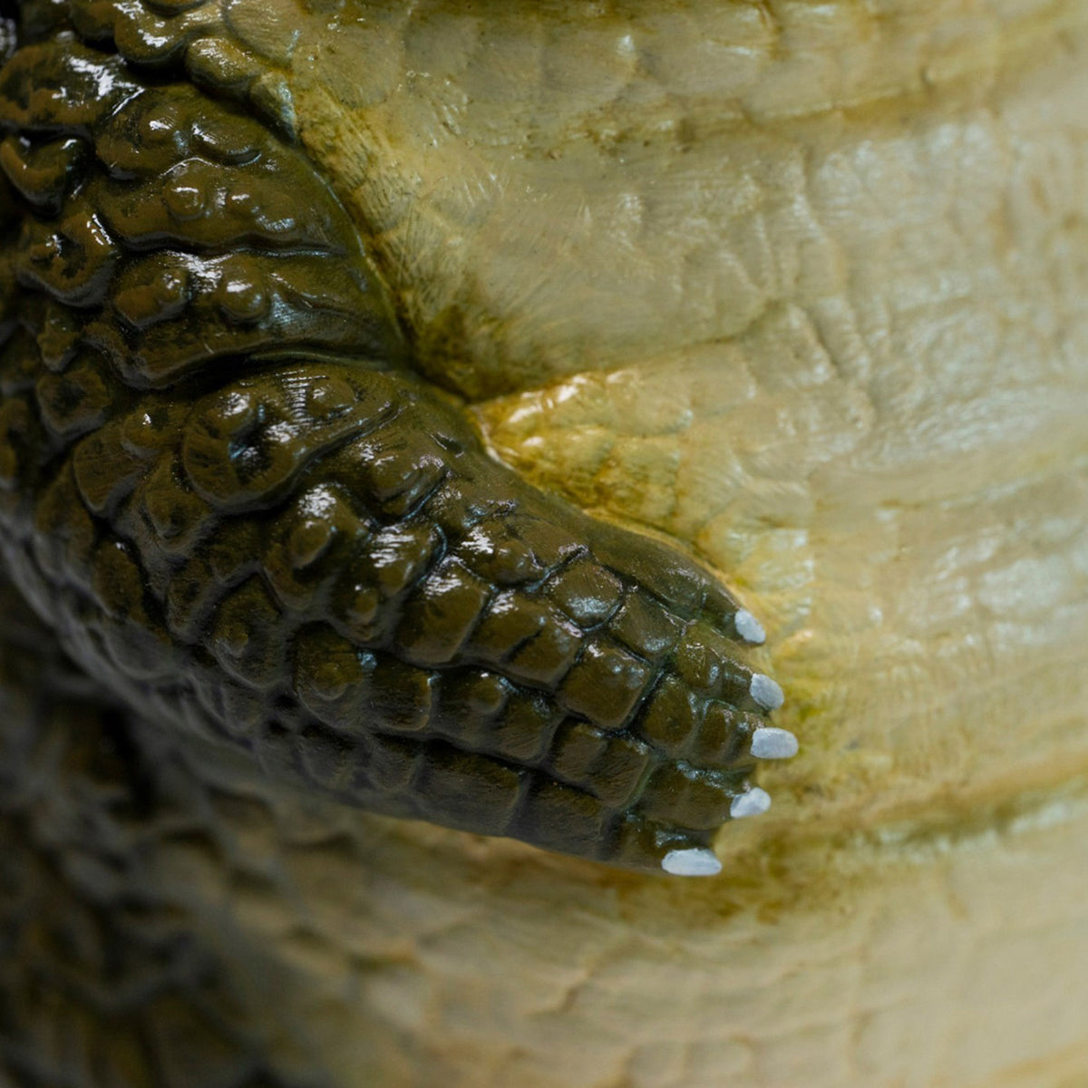 JXK Realistic Swamp Crocodile Resin Reptile Animal Statue