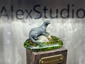 Alex Studio Giant otter Model