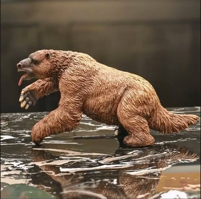 TNG Elasmotherium Megatherium Woolly Mammoth Stegodon Brontotheriidae Smilodon Figure