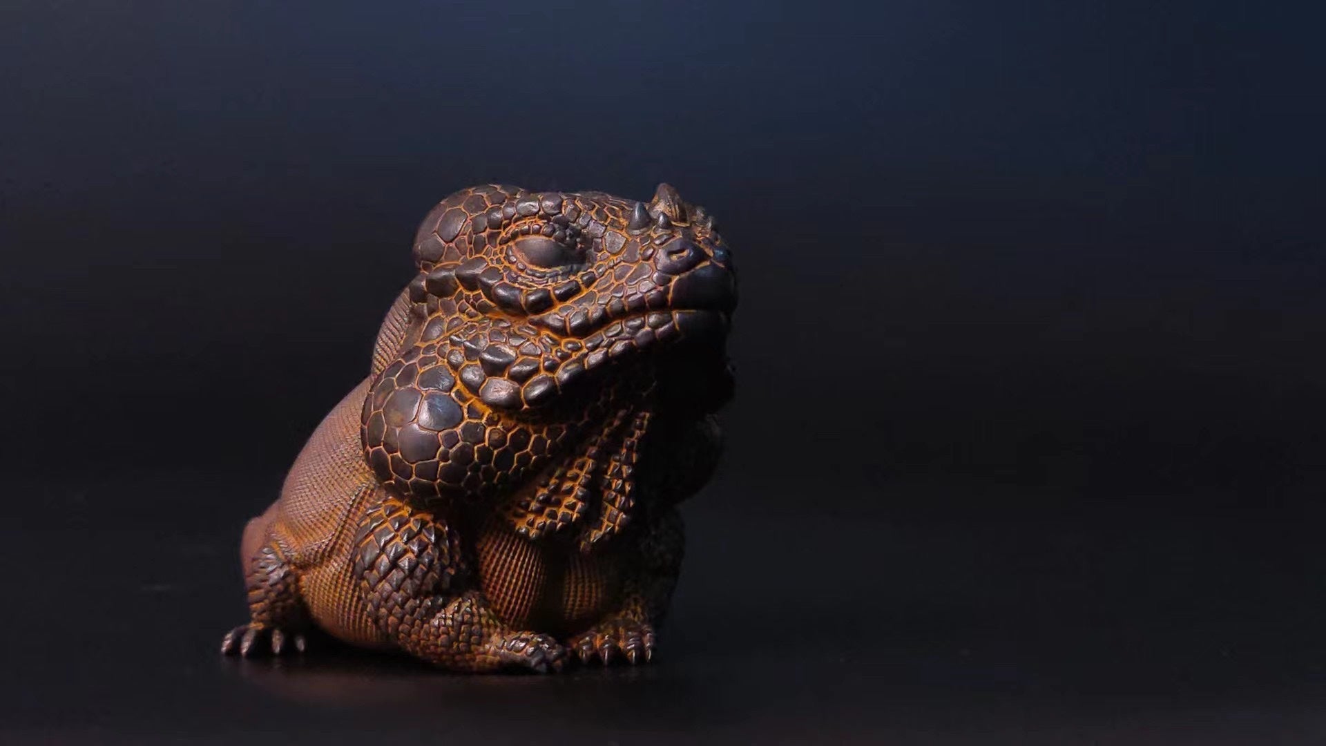 Lizard Kingdom Green Iguana Cyclura Cornuta Bronze Model