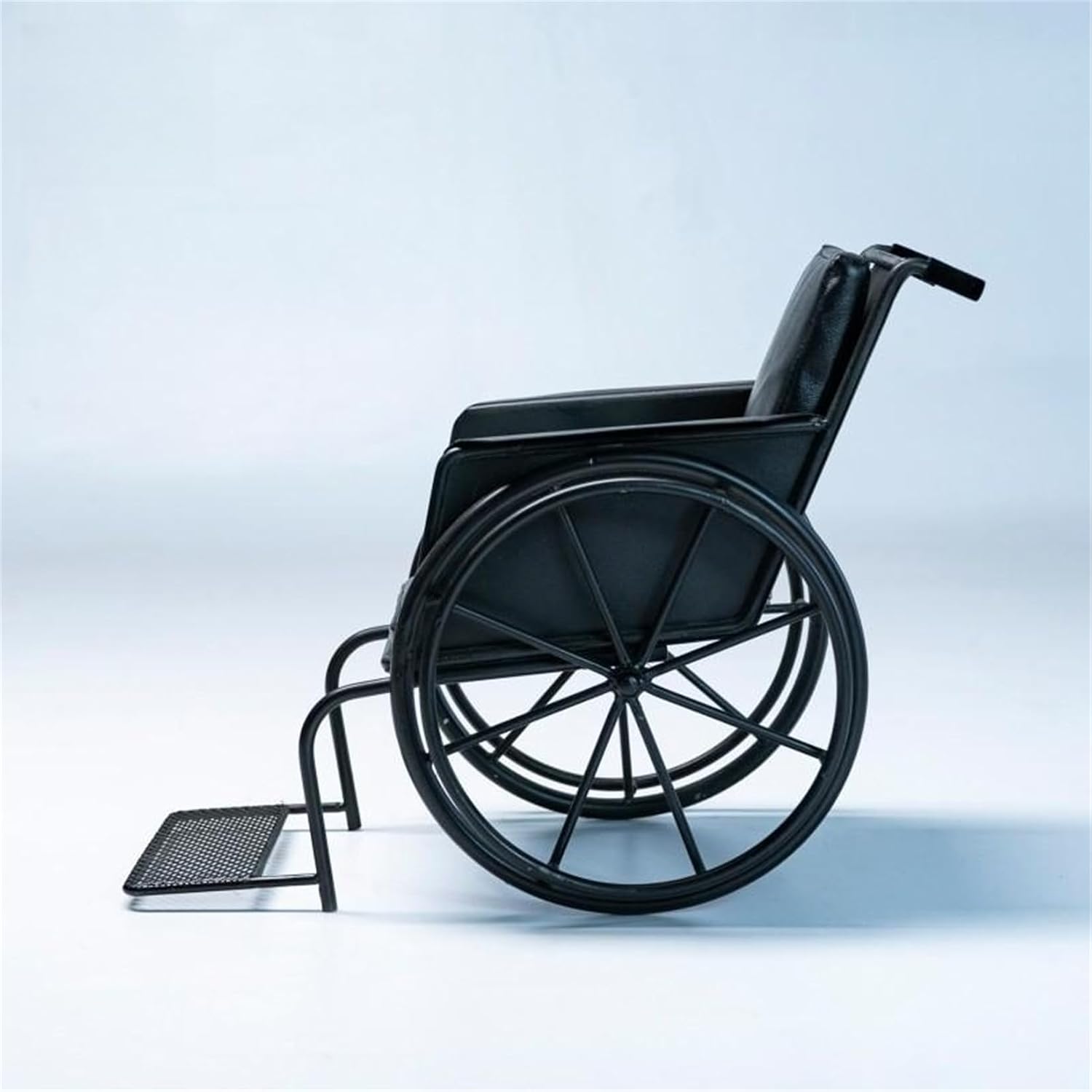 MMMTOYS Black Wheelchair Model Scene Decoration