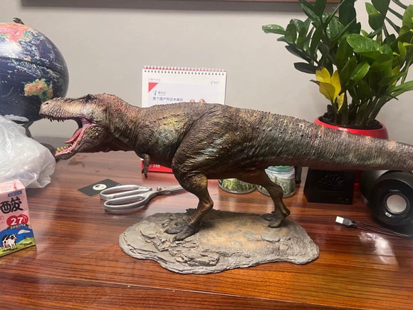 1/18 T-Rex Scotty Statue Black Mamba Version