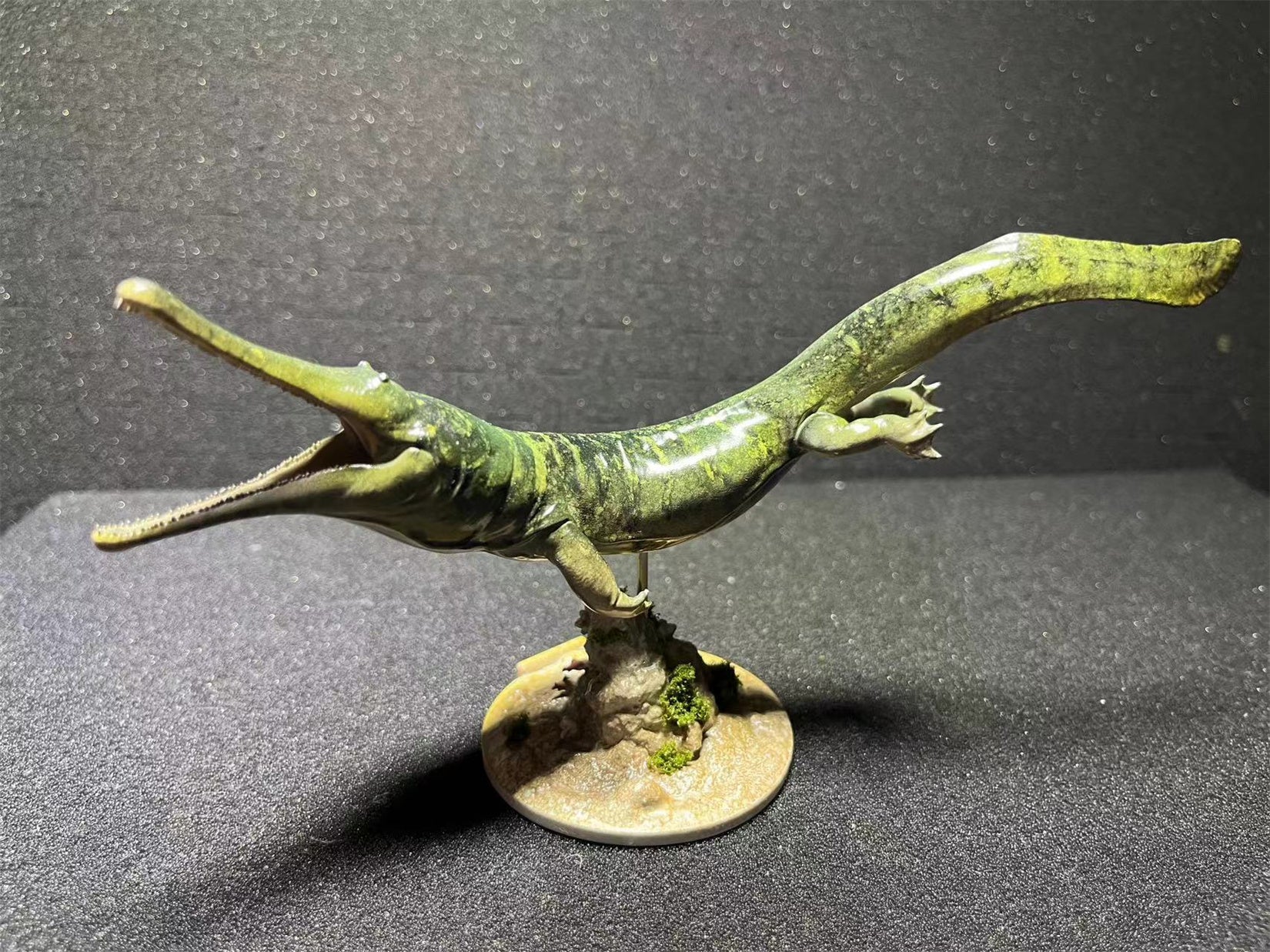 Alex Studio 1/35 Scale Prionosuchus Model