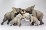 De CLAY Studio African Elephant battling bulls Statue