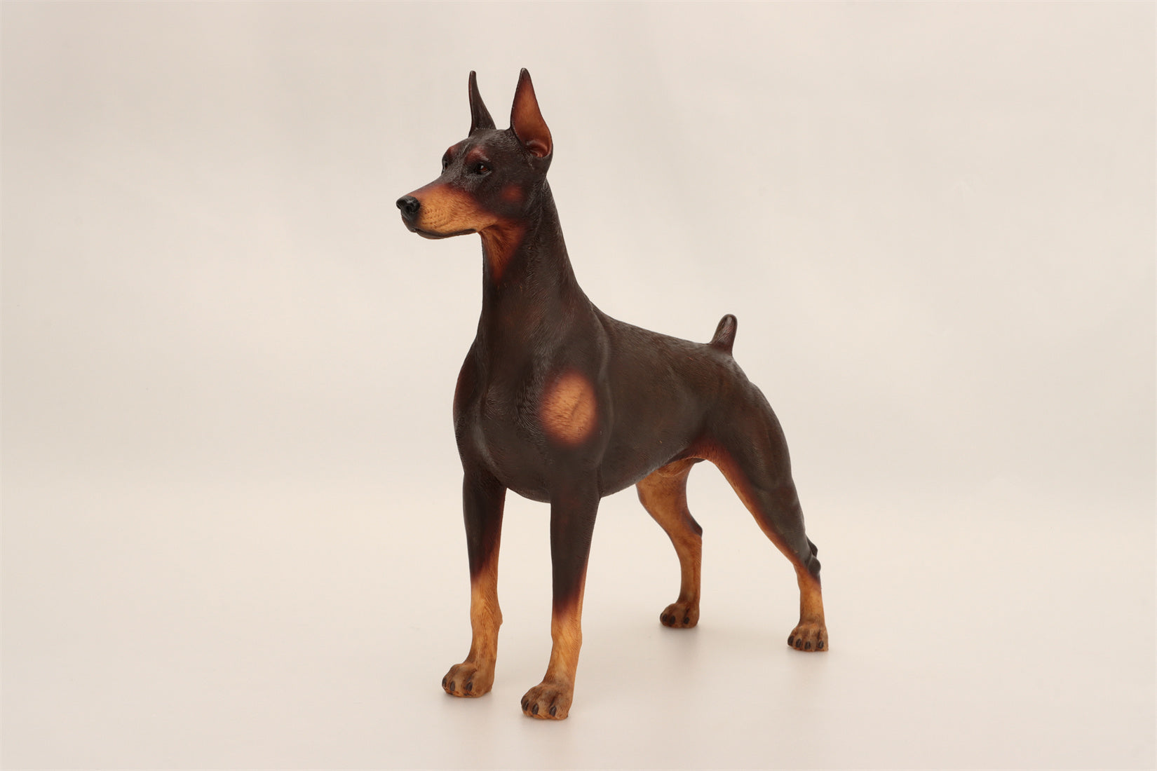 1/6 Dobermann Figure