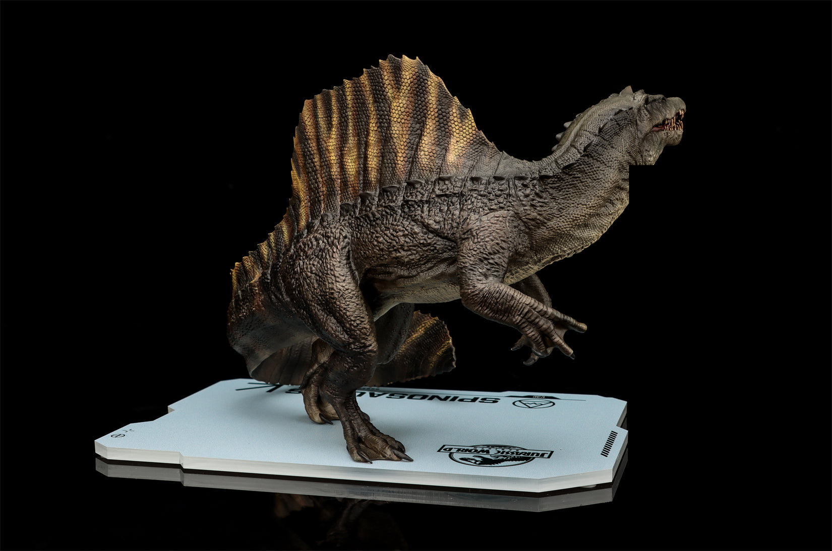 DINO DREAM 1:30 Scale Spinosaurus Stand Version Model