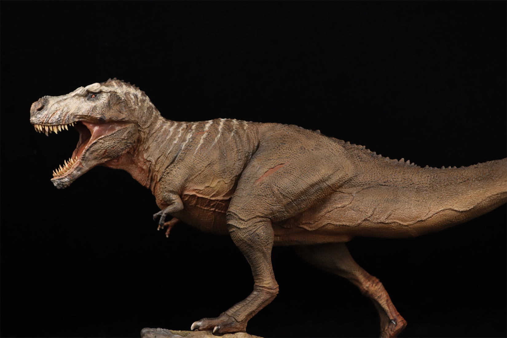 Yuppie Chen 1/20 T-Rex Scotty Statue