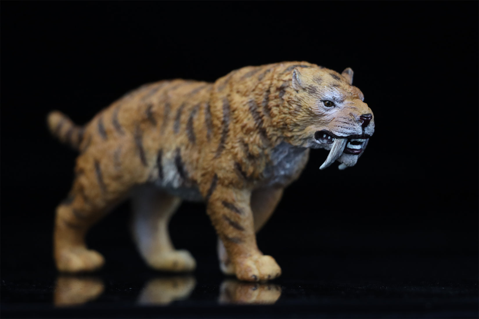 TNG Elasmotherium Megatherium Woolly Mammoth Stegodon Brontotheriidae Smilodon Figure