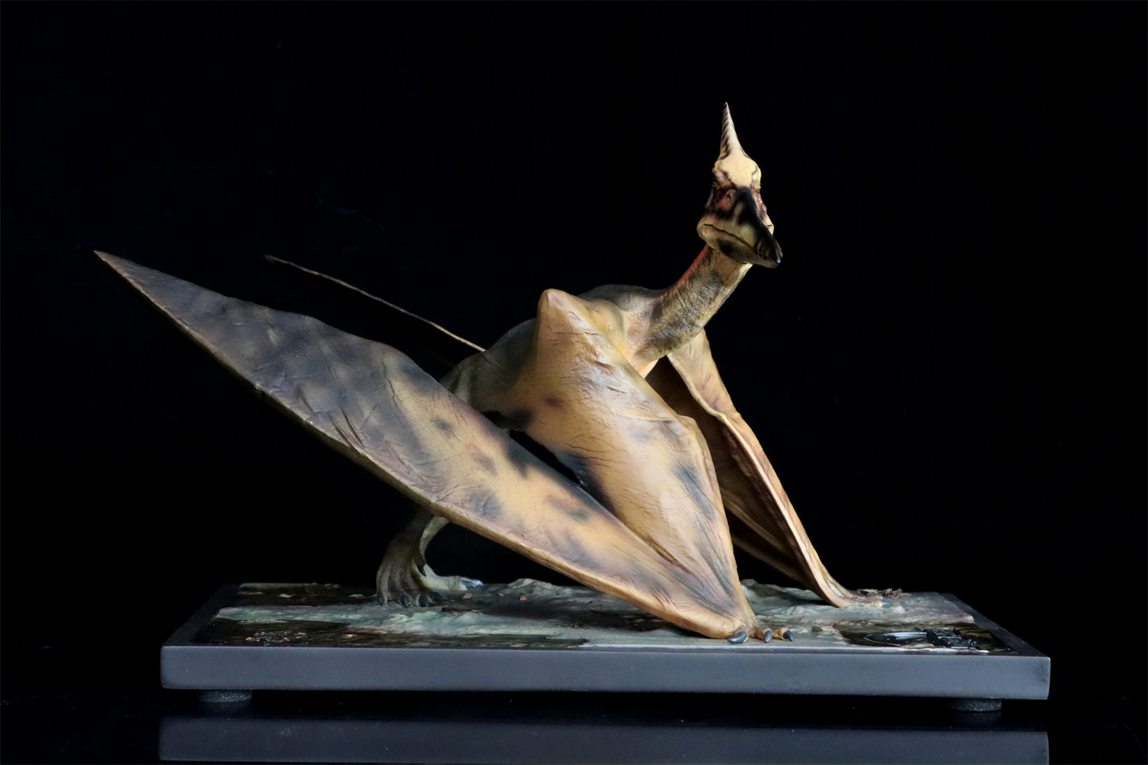 DINO DREAM 1:15 Scale Pteranodon Scene Statue