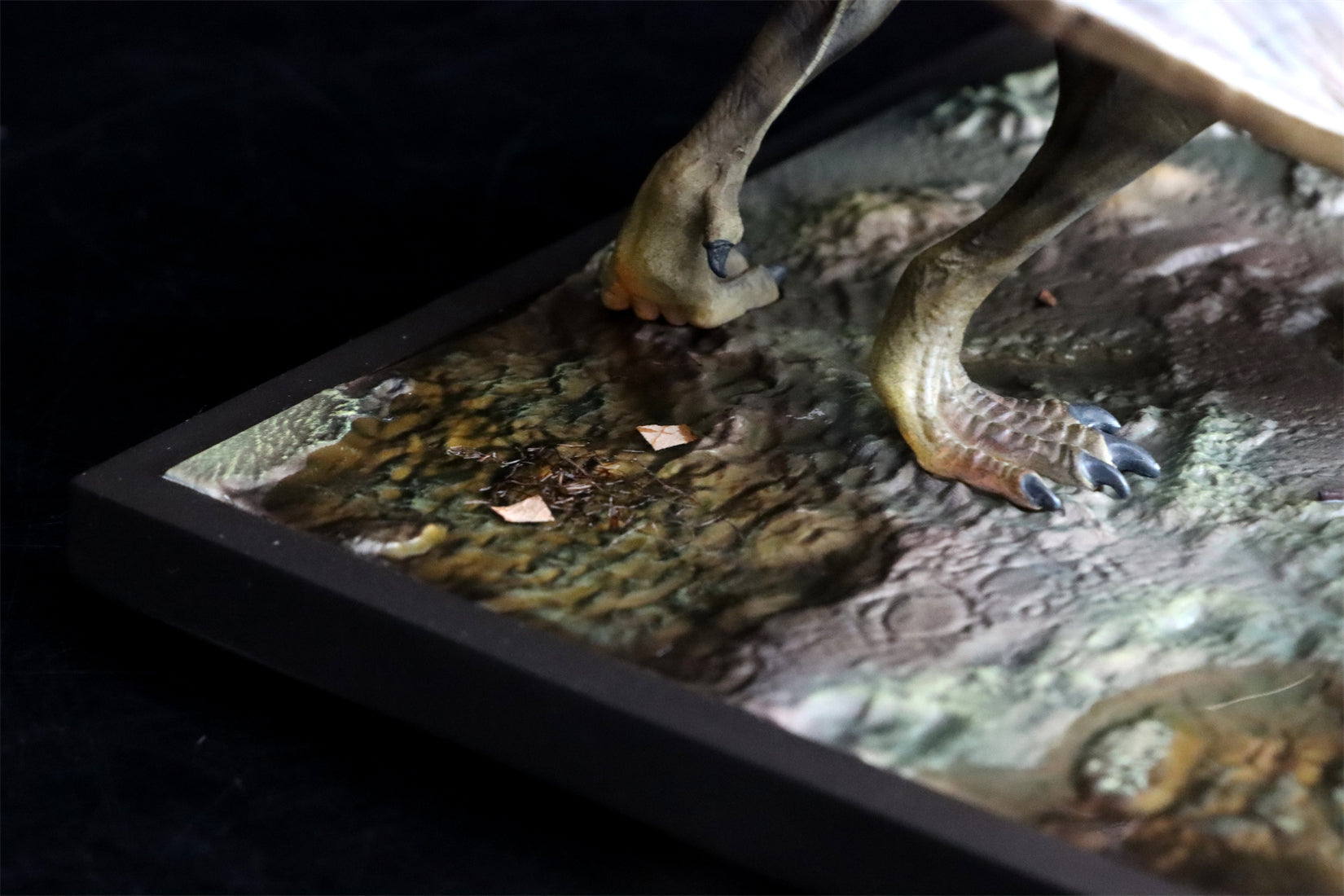 DINO DREAM 1:15 Scale Pteranodon Scene Statue