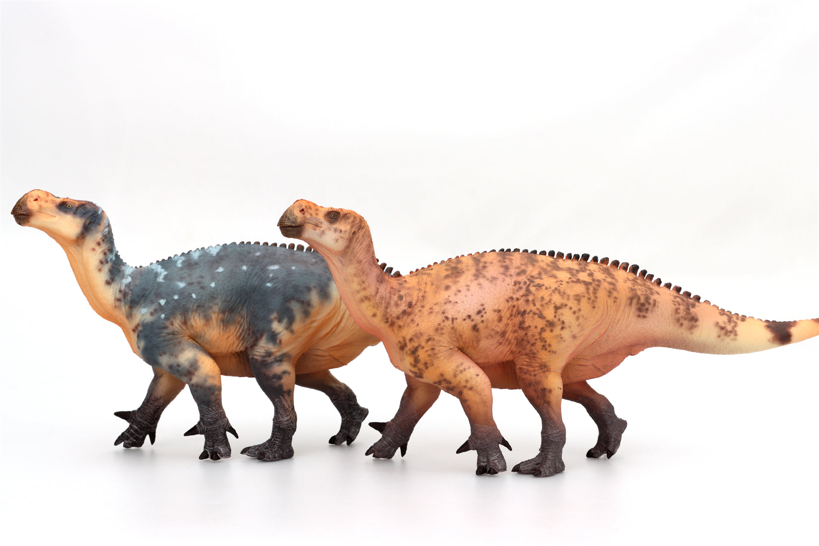 HAOLONGGOOD 1:35 Scale Iguanodon Model