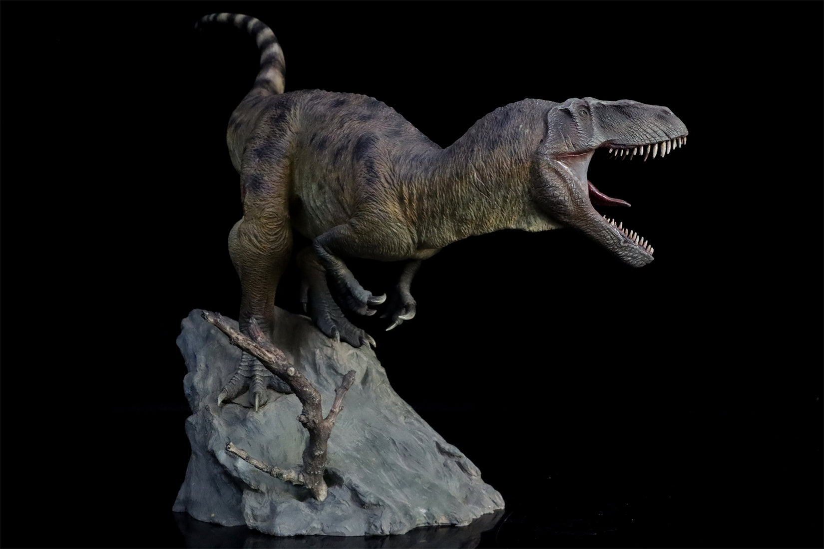 1:18 Scale Torvosaurus Scene Model