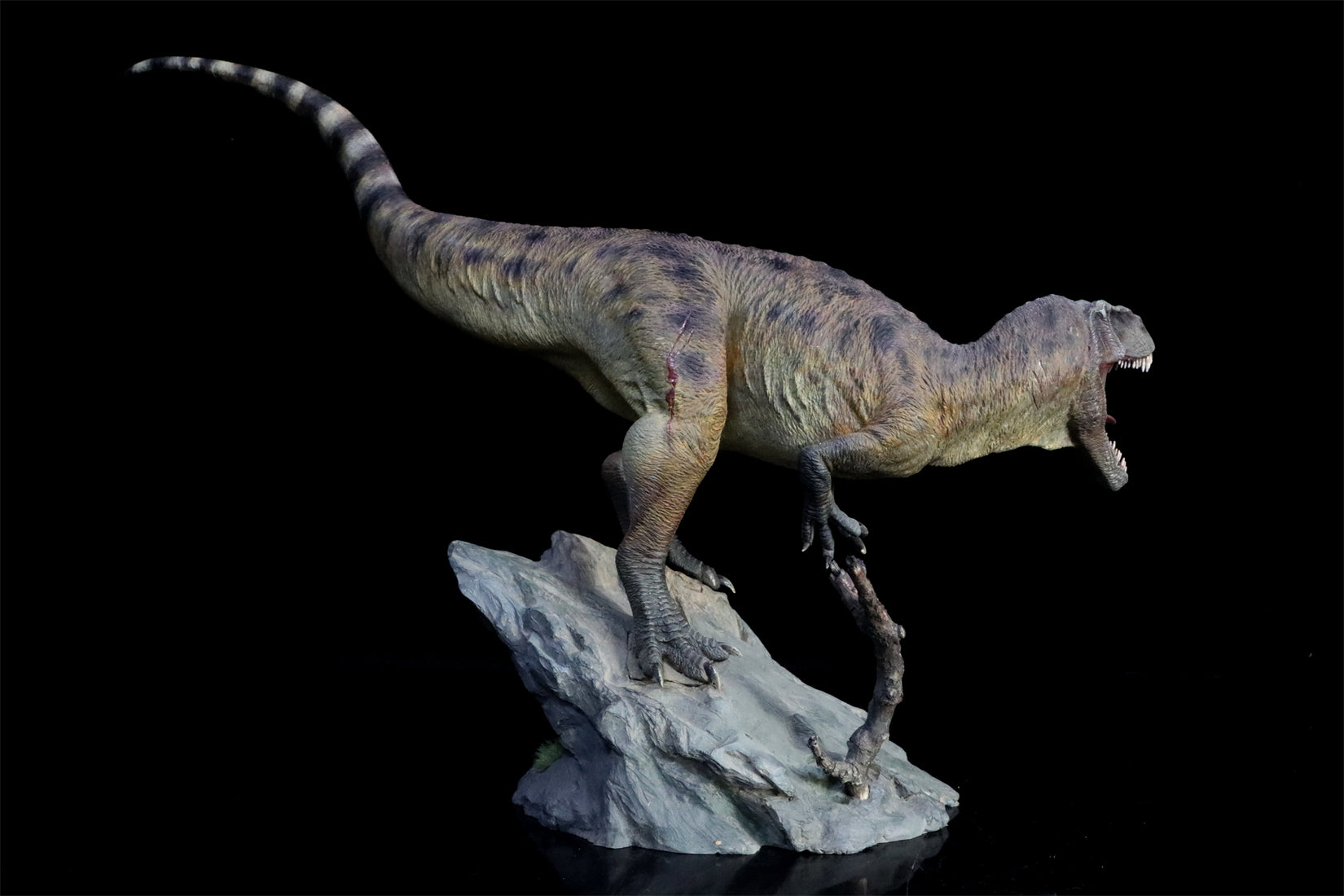 1:18 Scale Torvosaurus Scene Model