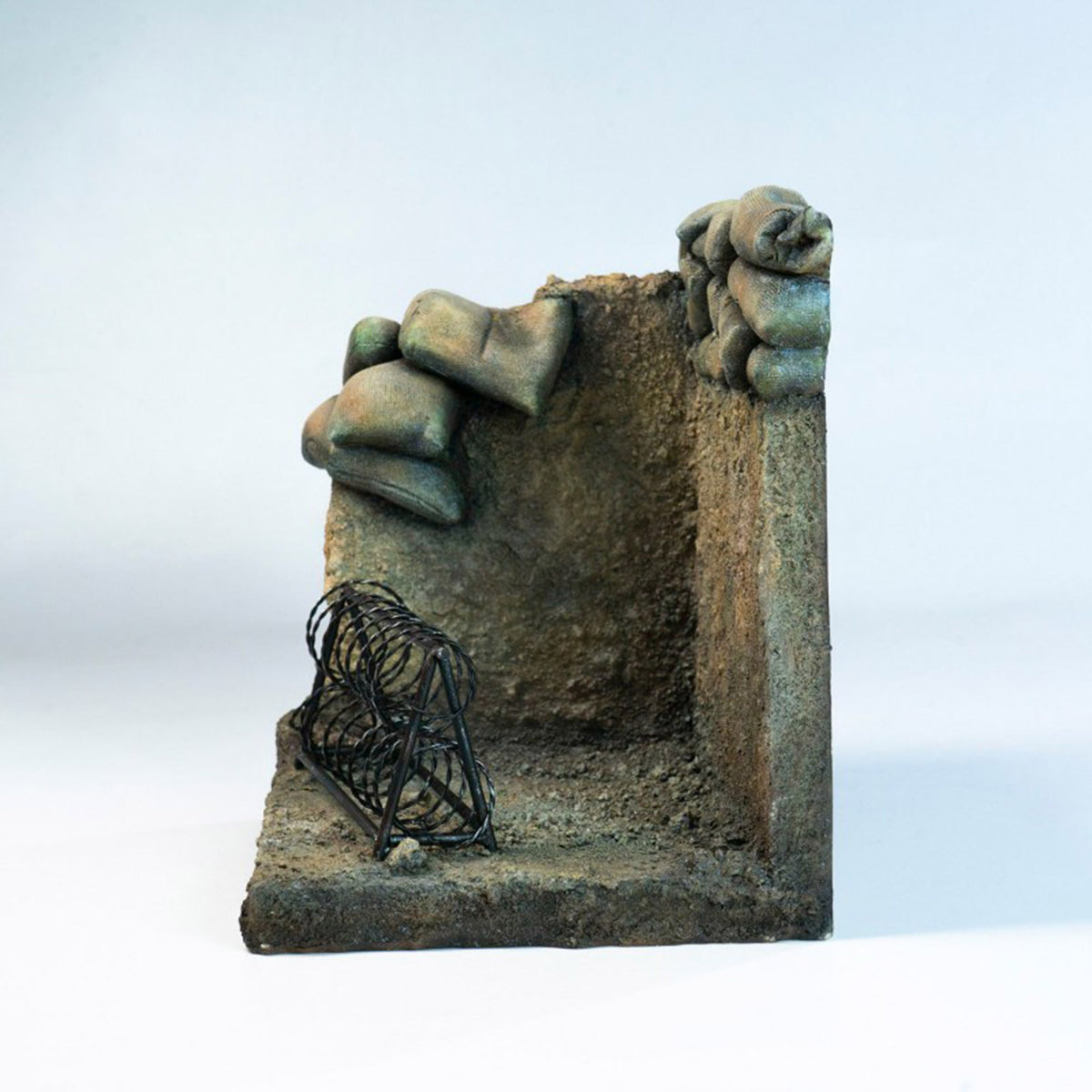 MMMTOYS Studio Sandbag Outpost Figurine