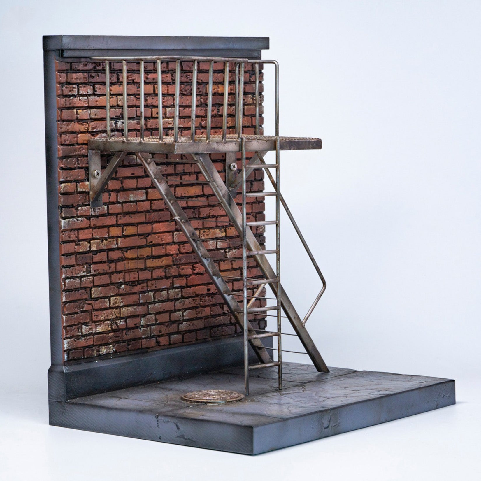 MMMTOYS 1:12 Scale Alley Outpost Model