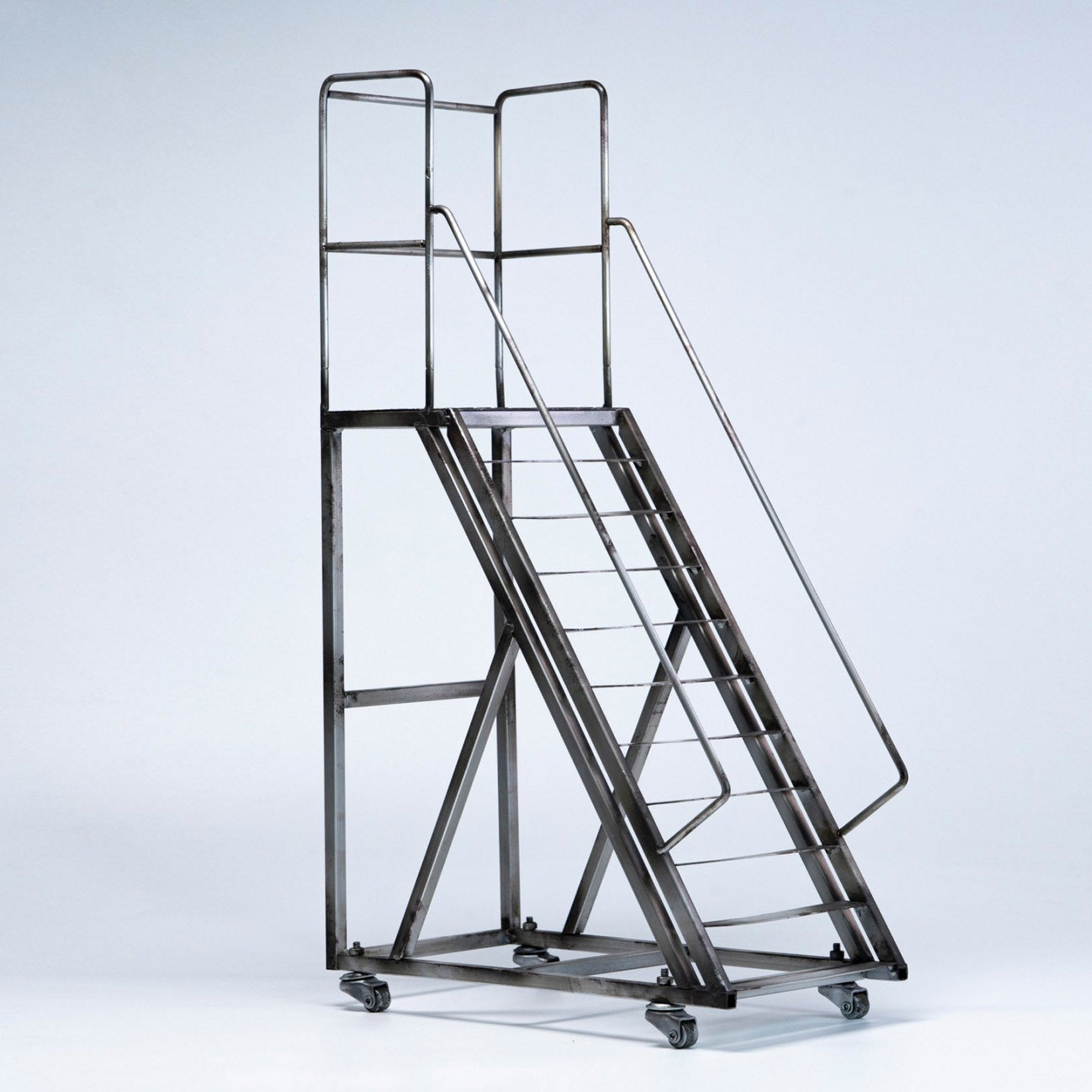 MMMTOYS 1:6 Scale Mobile Work Platform Ladder Model