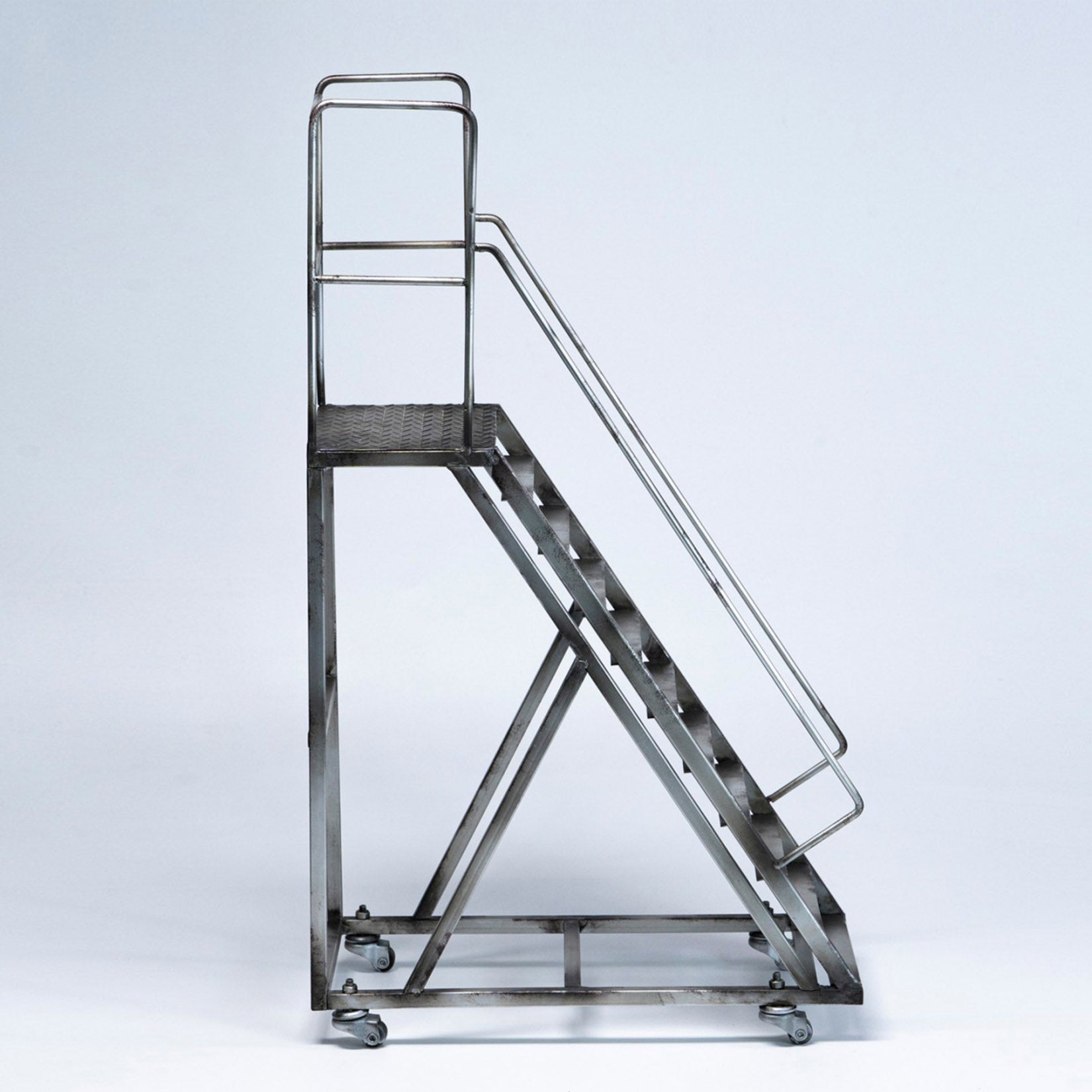 MMMTOYS 1:6 Scale Mobile Work Platform Ladder Model
