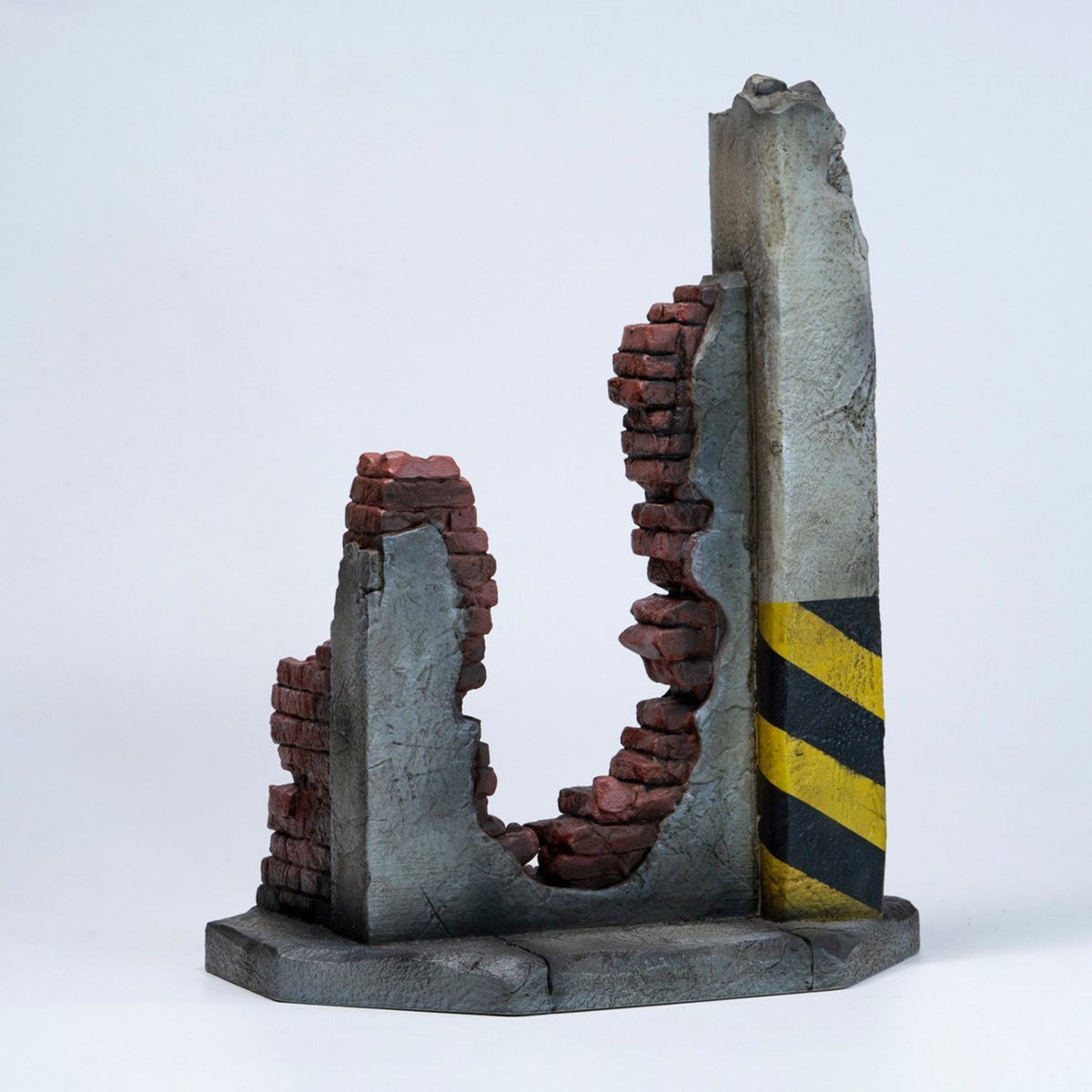MMMTOYS 1/12 Scale Ruined Walls Along The Street Scene Decor