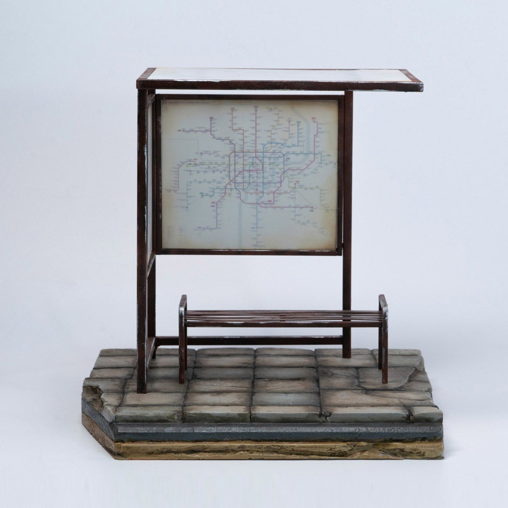 MMMTOYS Studio 1:12 Scale Bus Stop Diorama Figurine