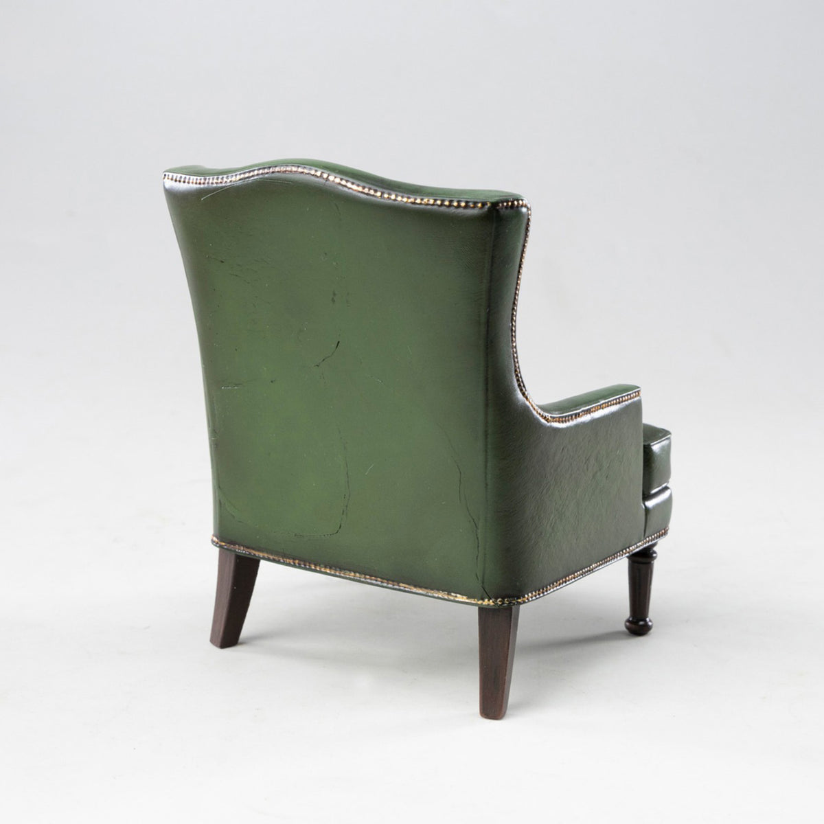 MMMTOYS Studio 1:12 Scale Dark Green Club Armchair Model